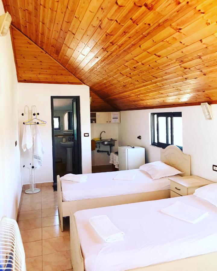 Vila Aliaj Special Rooftop Room For Two Durrës Esterno foto