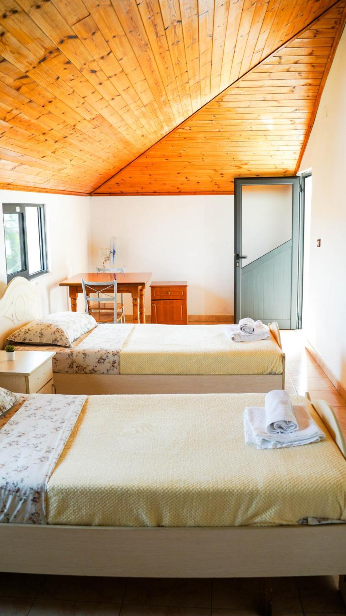 Vila Aliaj Special Rooftop Room For Two Durrës Esterno foto